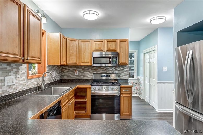 Interior, Kitchen, Stainless Steel Appliances, Wood Texture Flooring