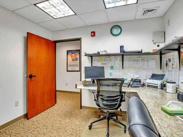 Home Office, Interior