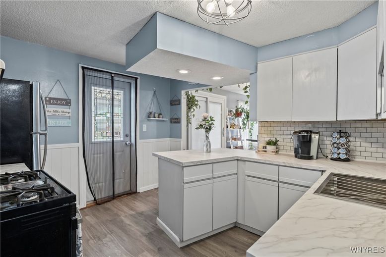 Interior, Kitchen, Recessed Lighting, Wood Texture Flooring