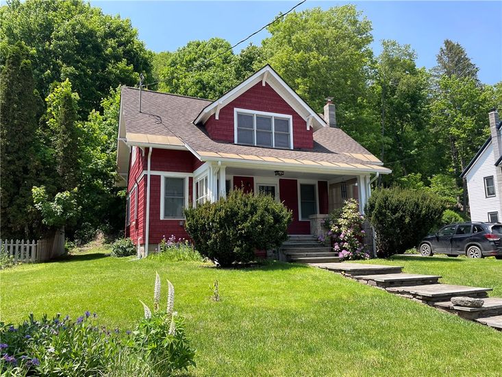 Exterior, Facade, Cape Cod