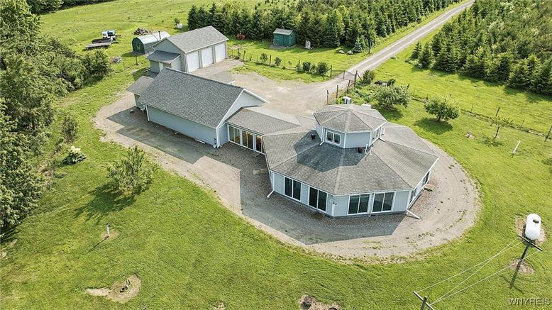 Exterior, Drone