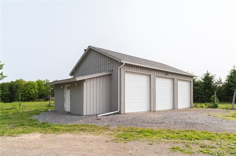 Backyard, Detached Garage, Exterior