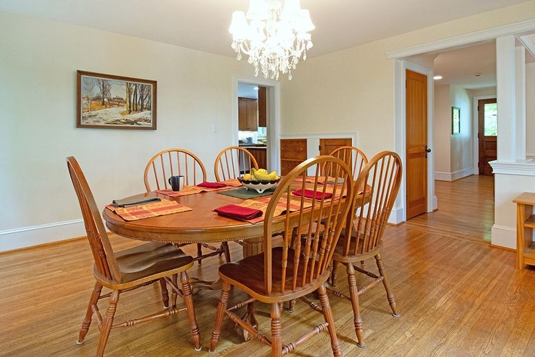 Chandelier, Dining room, Interior, Recessed Lighting, Wood Texture Flooring