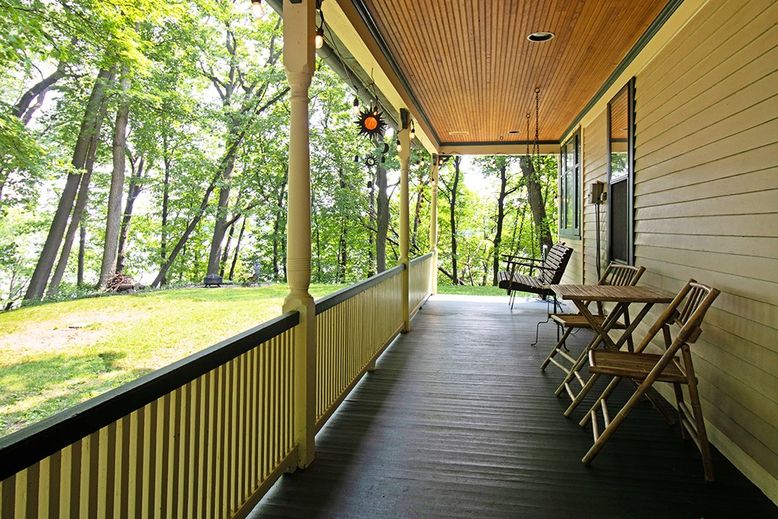 Exterior, Wood Texture Flooring