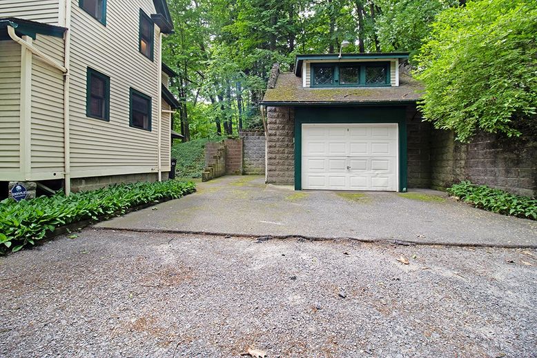 Detached Garage, Exterior