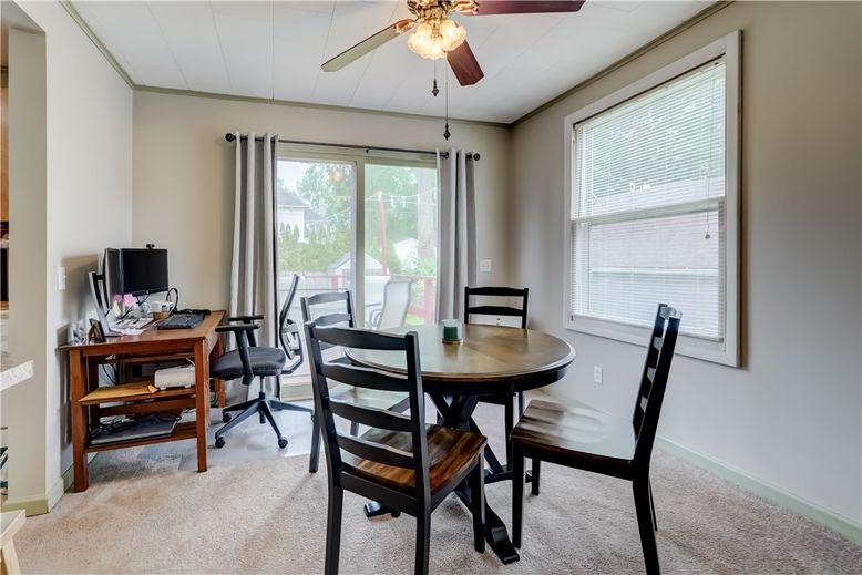Home Office, Interior