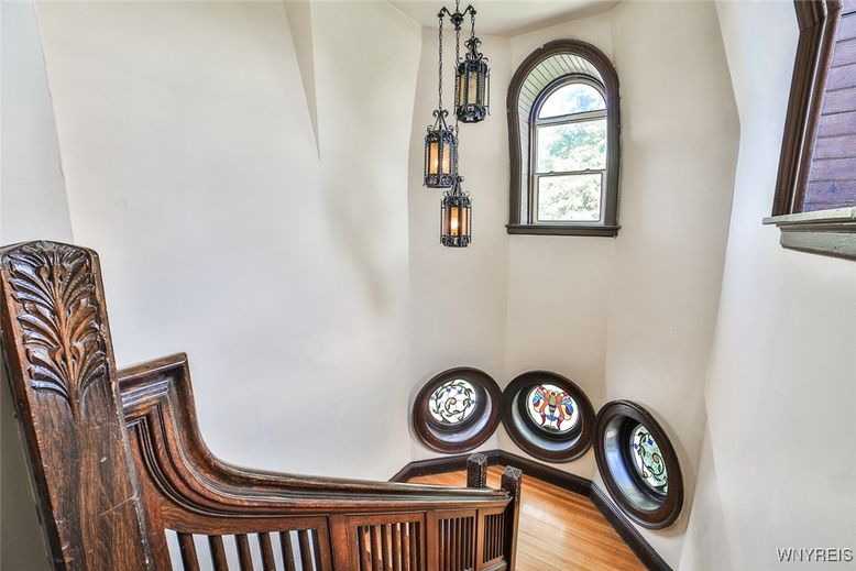 Interior, Pendant Lights, Wood Texture Flooring