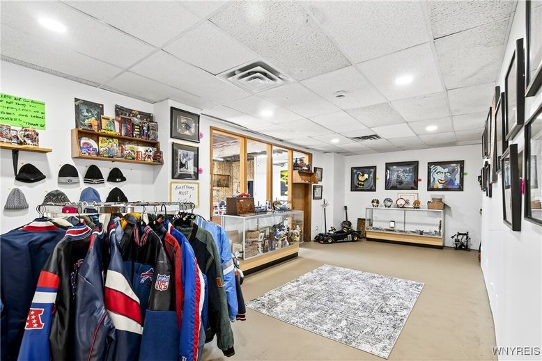 Fitness Equipment, Interior, Recessed Lighting