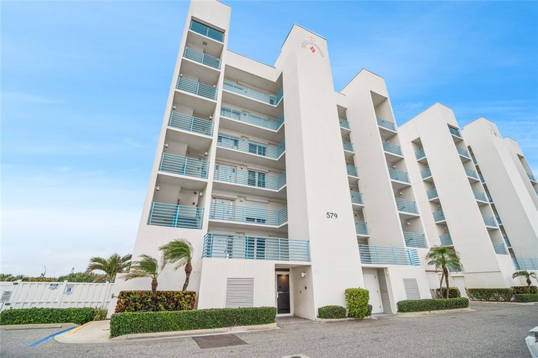 Exterior, Facade, Condo Building