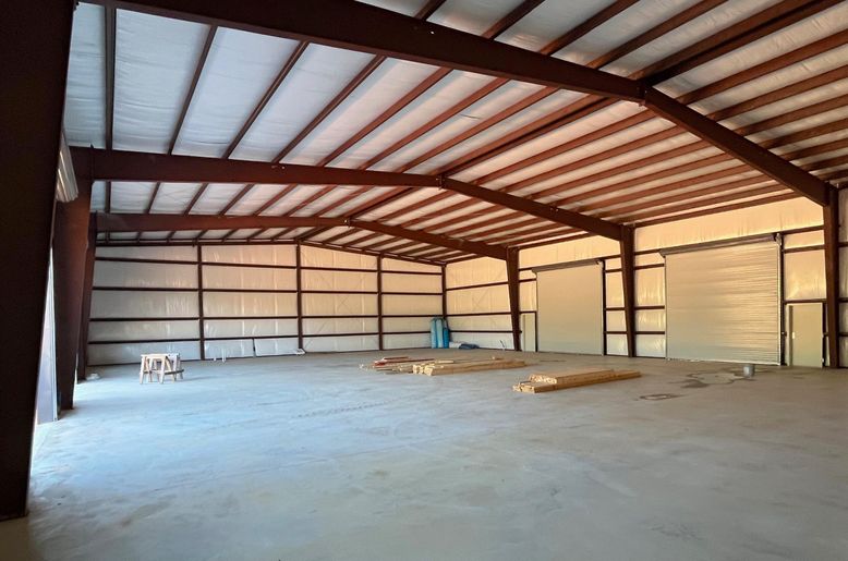 Garage, Interior, Wooden Beams