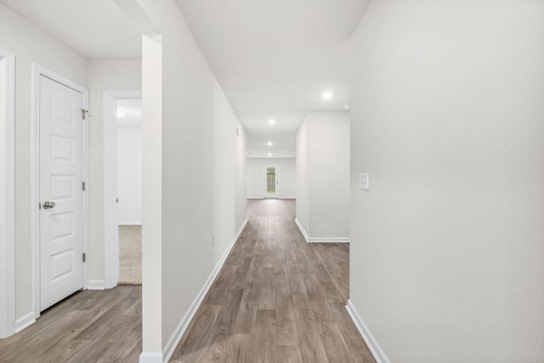 Interior, Recessed Lighting, Wood Texture Flooring