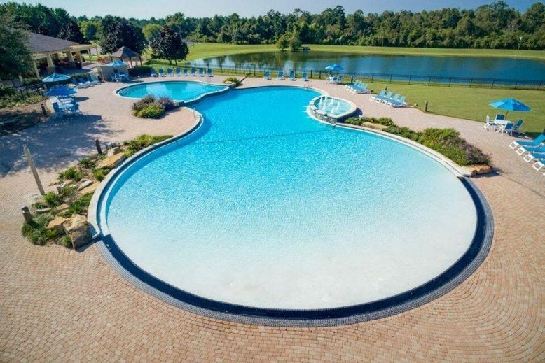 Exterior, Lake, Pool, Water