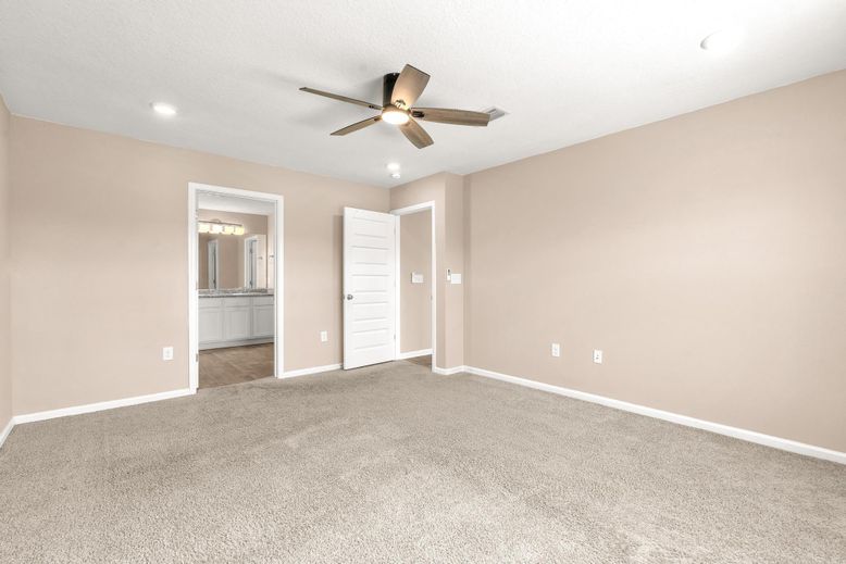 Empty room, Interior, Recessed Lighting
