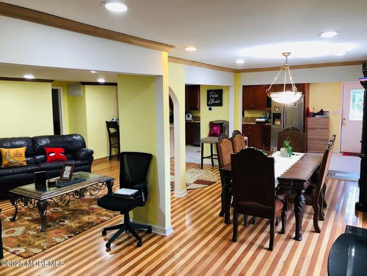 Dining room, Interior, Living room, Pendant Lights, Recessed Lighting, Wood Texture Flooring