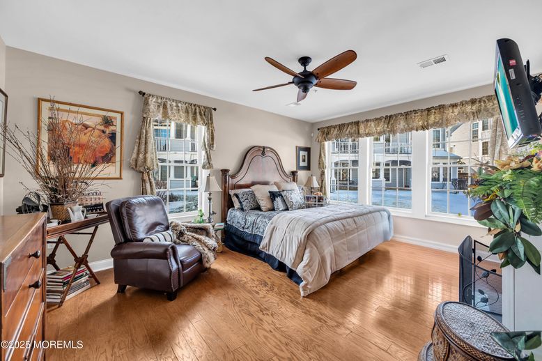 Bedroom, Interior, Water, Wood Texture Flooring