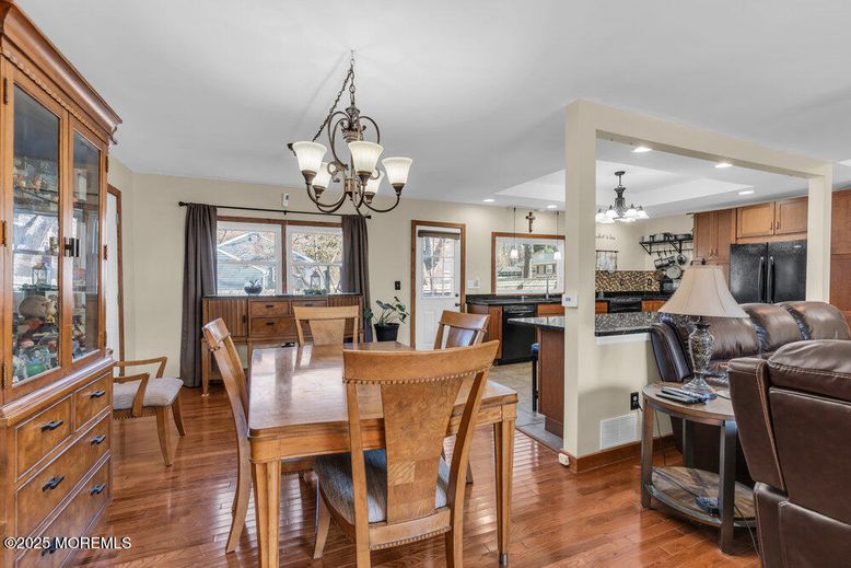 Chandelier, Dining room, Interior, Kitchen, Recessed Lighting, Wood Texture Flooring