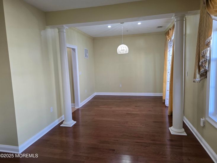 Empty room, Interior, Pendant Lights, Recessed Lighting, Wood Texture Flooring