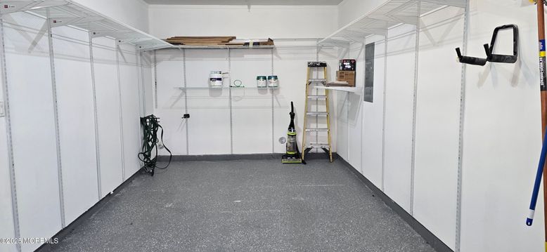 Garage, Interior