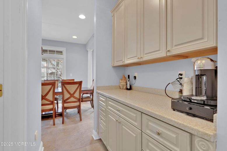 Dining room, Interior, Kitchen, Recessed Lighting