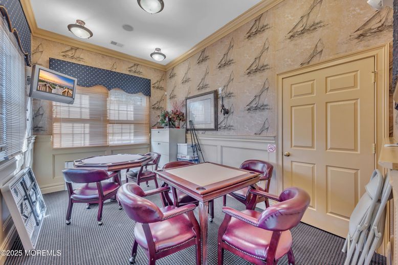 Dining room, Interior