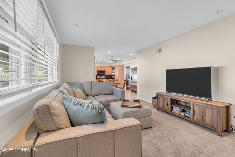 Interior, Kitchen, Living room, Recessed Lighting, Stainless Steel Appliances