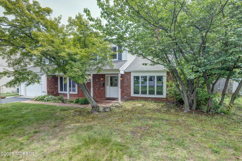 Attached, Exterior, Facade, Brick Facade, Cape Cod