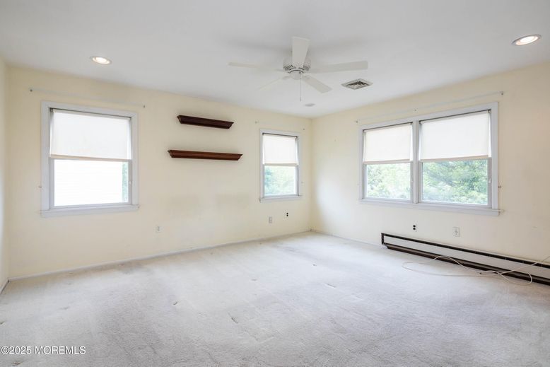 Empty room, Interior, Recessed Lighting