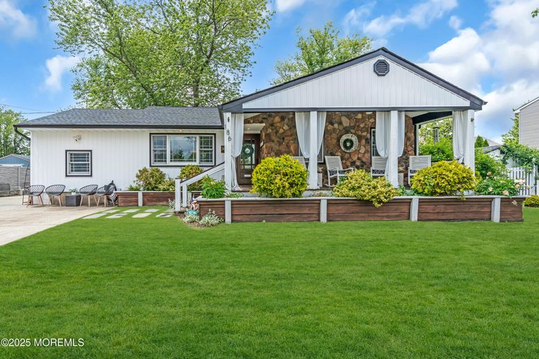 Backyard, Exterior, Facade, Farmhouse