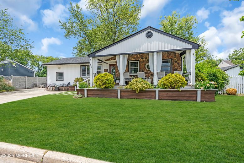 Backyard, Exterior, Facade, Farmhouse