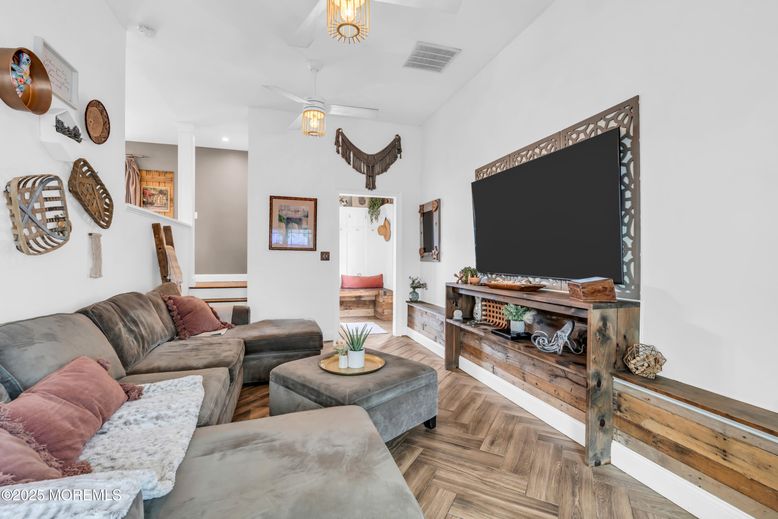 Interior, Living room, Recessed Lighting, Wood Texture Flooring