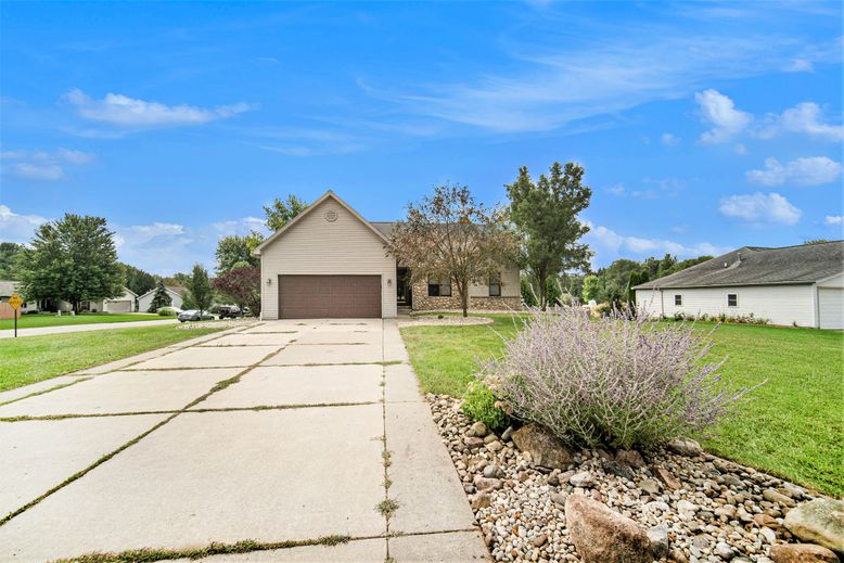Backyard, Detached Garage, Exterior