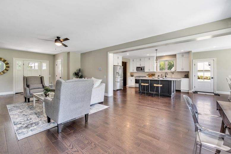 Interior, Kitchen, Living room, Pendant Lights, Recessed Lighting, Wood Texture Flooring