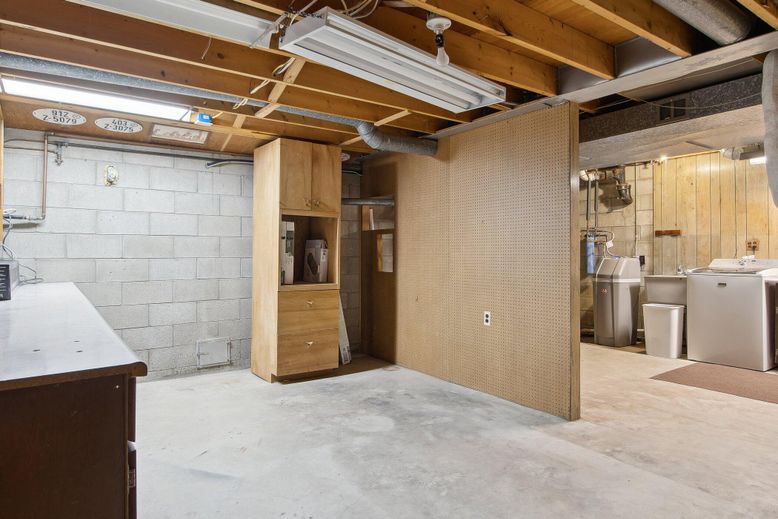 Interior, Stone Walls, Washer, Wooden Beams