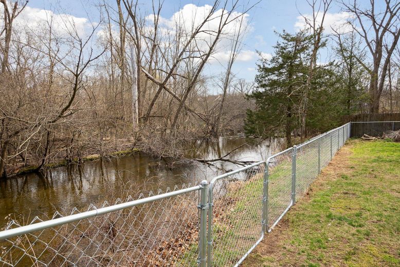 Exterior, Water