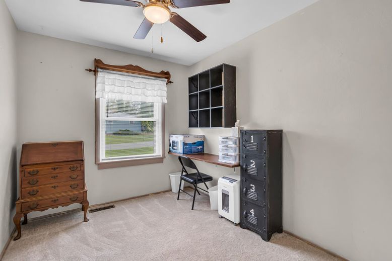 Home Office, Interior