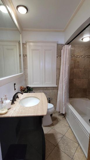 Bathroom, Interior, Recessed Lighting