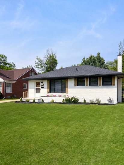 Backyard, Exterior, Facade, Ranch