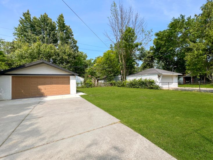 Backyard, Detached Garage, Exterior