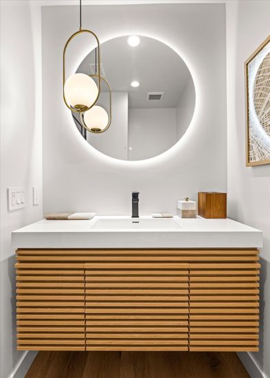Bathroom, Dual Sink Vanities, Interior, Recessed Lighting