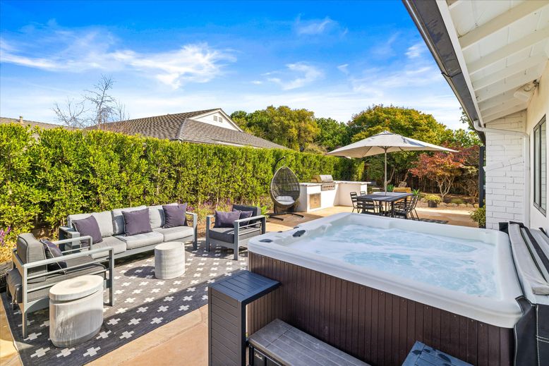 Exterior, Hot Tub