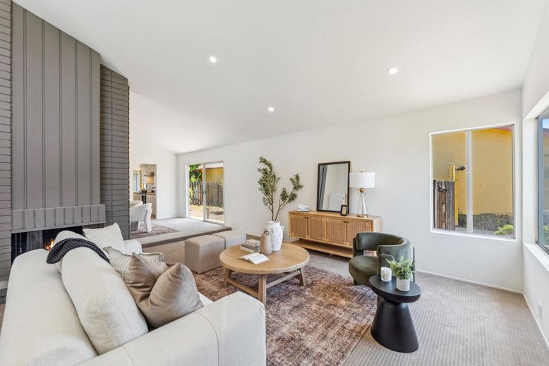 Fireplace, Interior, Living room, Recessed Lighting