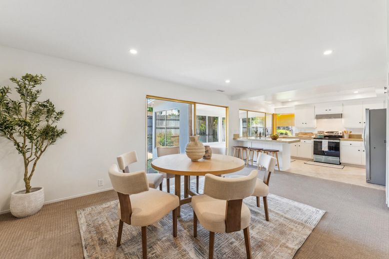 Dining room, Interior, Kitchen, Recessed Lighting, Stainless Steel Appliances
