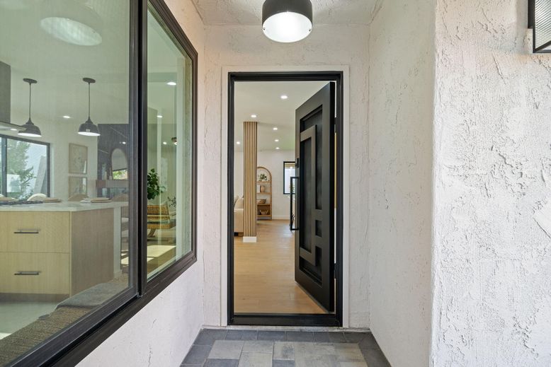 Exterior, Pendant Lights, Recessed Lighting