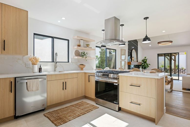 Interior, Kitchen, Pendant Lights, Recessed Lighting, Stainless Steel Appliances