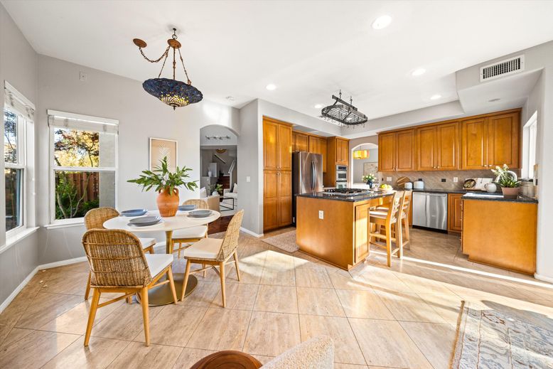 Dining room, Interior, Kitchen, Pendant Lights, Recessed Lighting, Stainless Steel Appliances