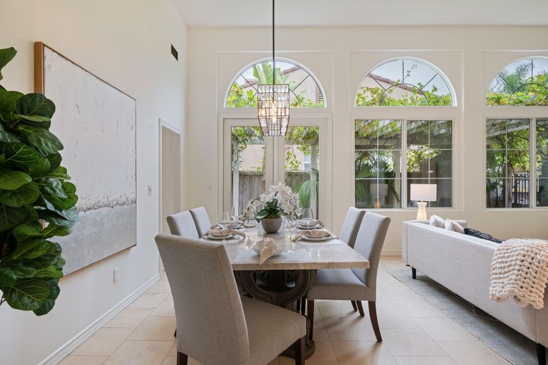 Dining room, Interior, Pendant Lights