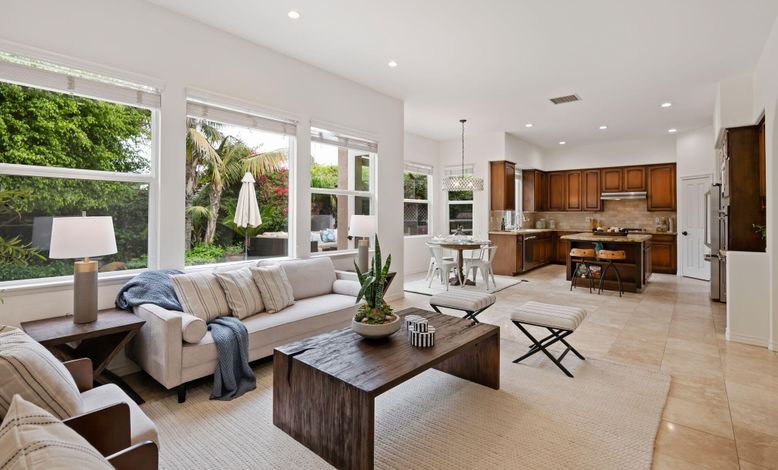 Dining room, Interior, Kitchen, Living room, Pendant Lights, Recessed Lighting, Stainless Steel Appliances