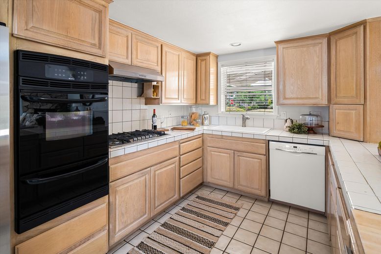 Interior, Kitchen, Recessed Lighting, Tile Countertops