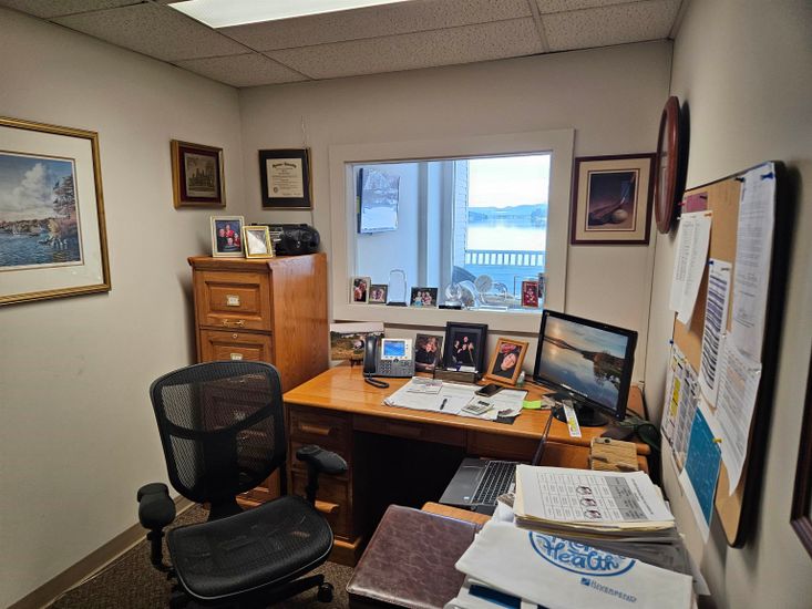 Home Office, Interior