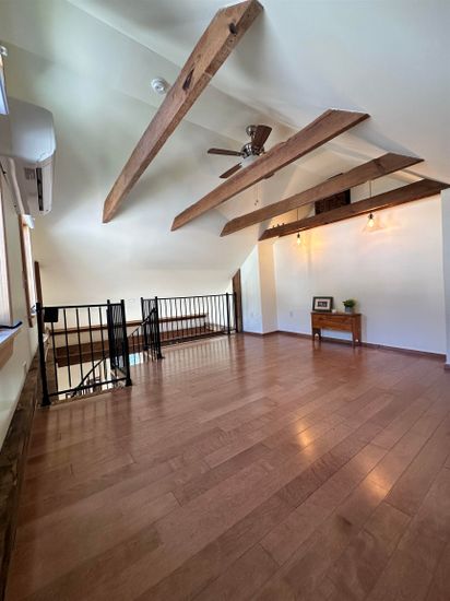 Empty room, Interior, Wooden Beams, Wood Texture Flooring
